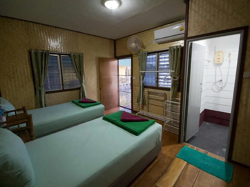 Vn Guesthouse Kanchanaburi Exterior foto